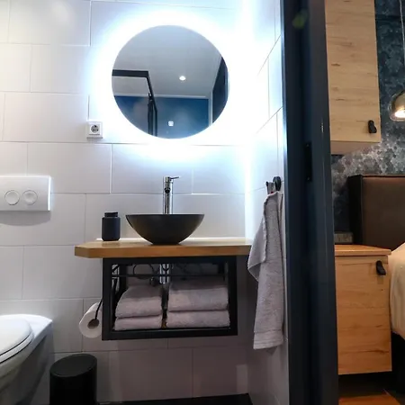 De Monarchvlinder 3* דה בורג