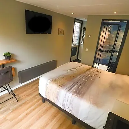 De Monarchvlinder Guest house 3*